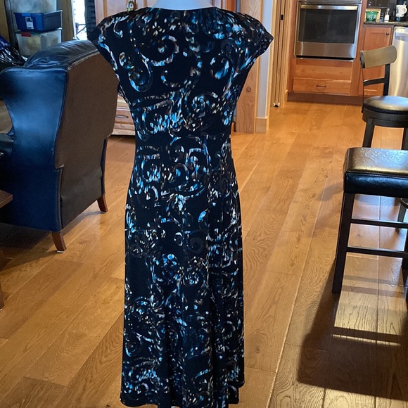 Jones New York Women's Dress Size 6 - Picture 3 of 7